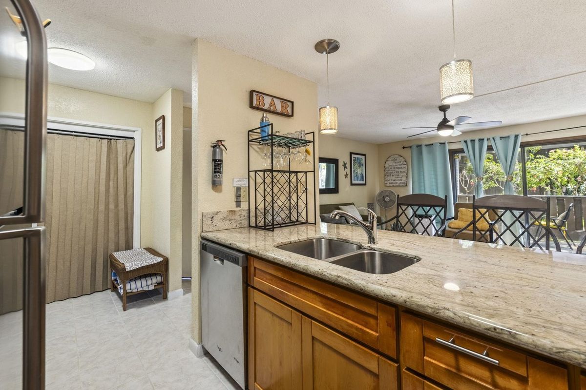Kihei Resort #105, Kihei &mdash; MLS listing photo 12